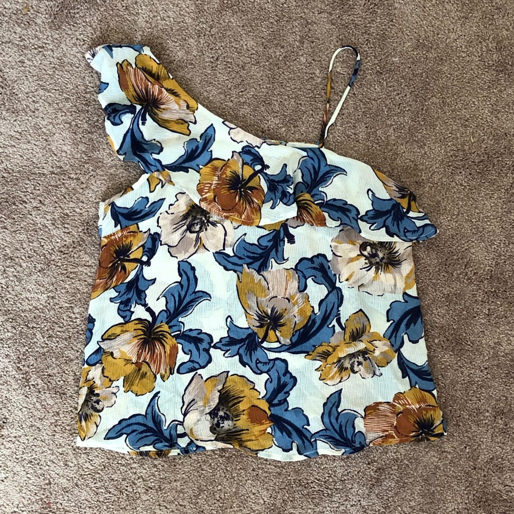 •Floral Asymmetrical Top•